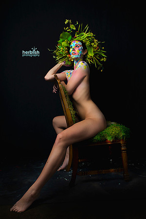 La muse attend pour le maître à son retour du jardin