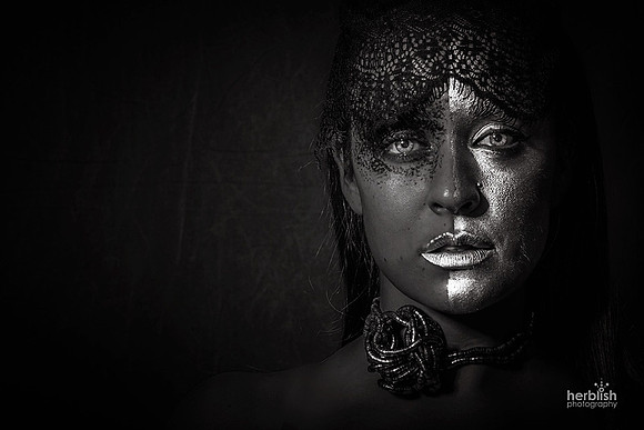 Dark Beauty - Duality Flower